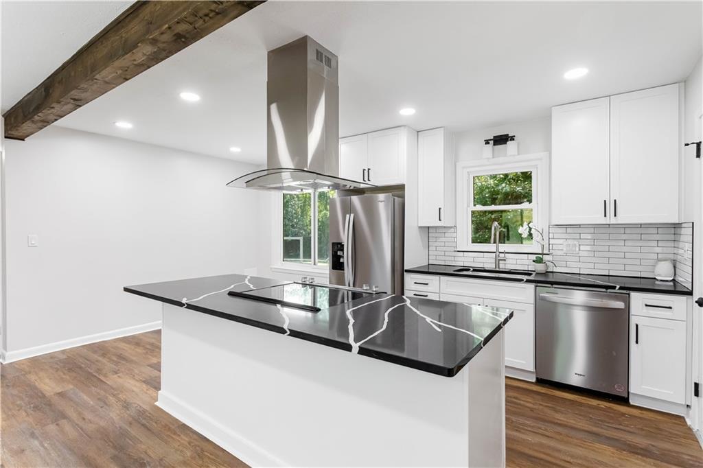 2200 Powers Ferry Drive SE