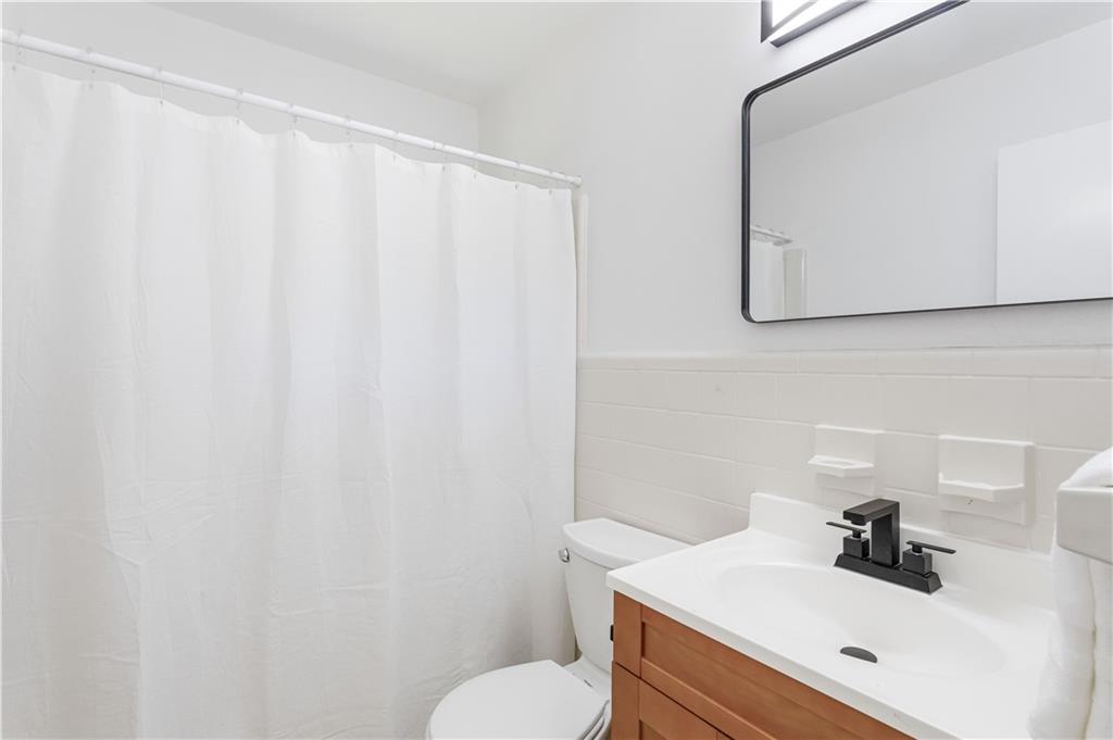 2200 Powers Ferry Drive SE