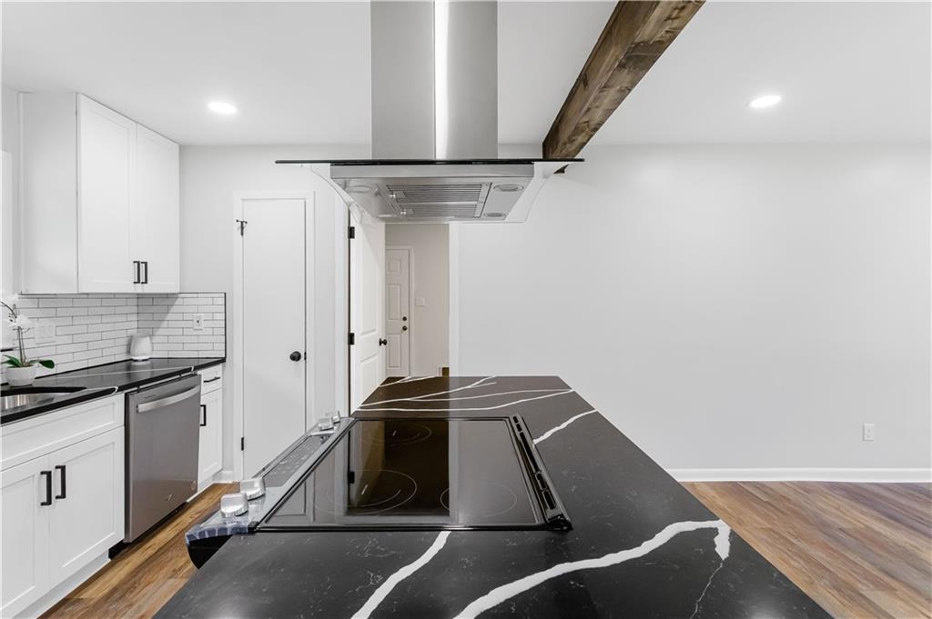 2200 Powers Ferry Drive SE