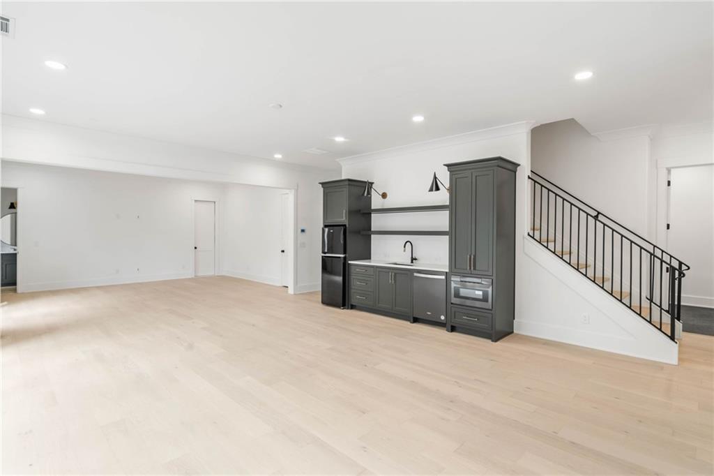 312 Meadow