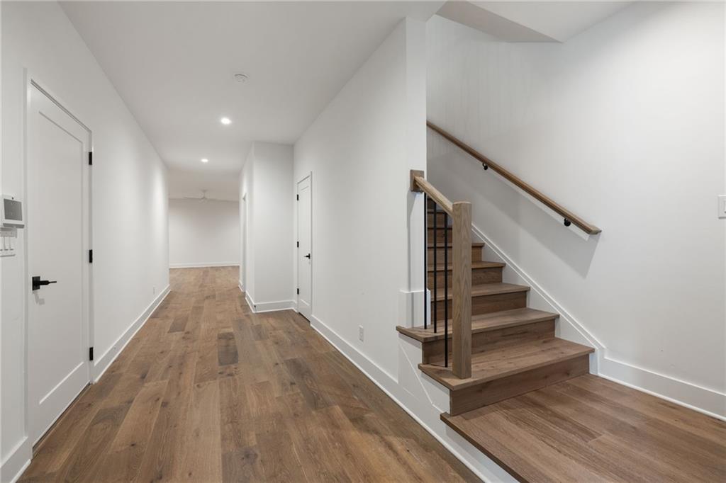 991 Courtenay Drive NE