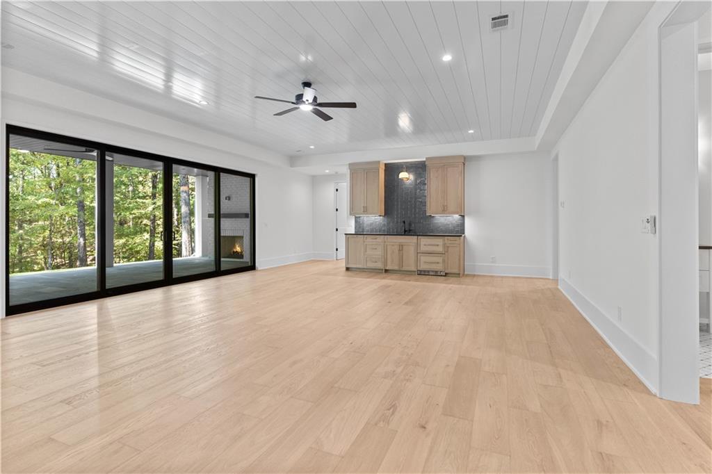 1091 High Bluff Lane