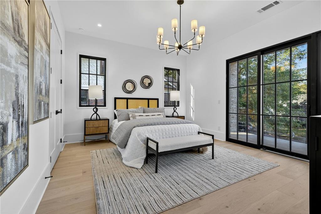 991 Courtenay Drive NE