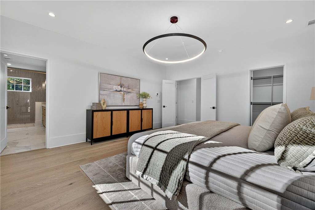 991 Courtenay Drive NE