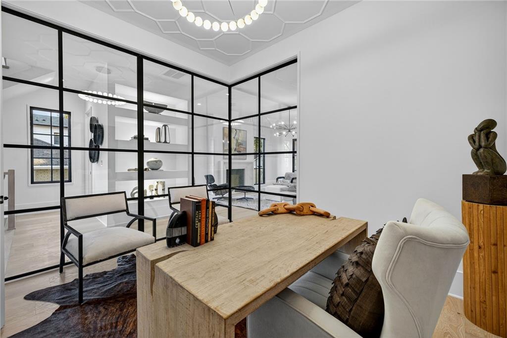 991 Courtenay Drive NE