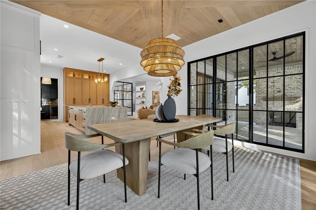 991 Courtenay Drive NE