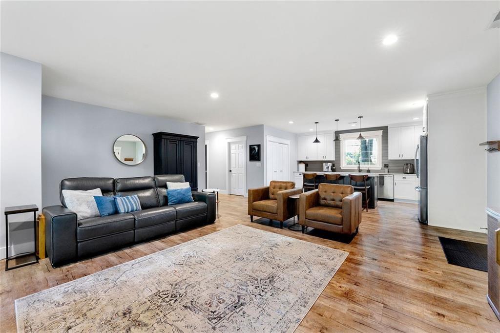 1921 Hazelwood Drive SE