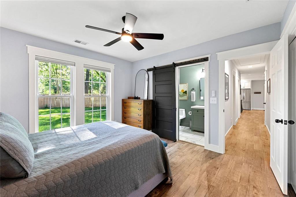 1921 Hazelwood Drive SE