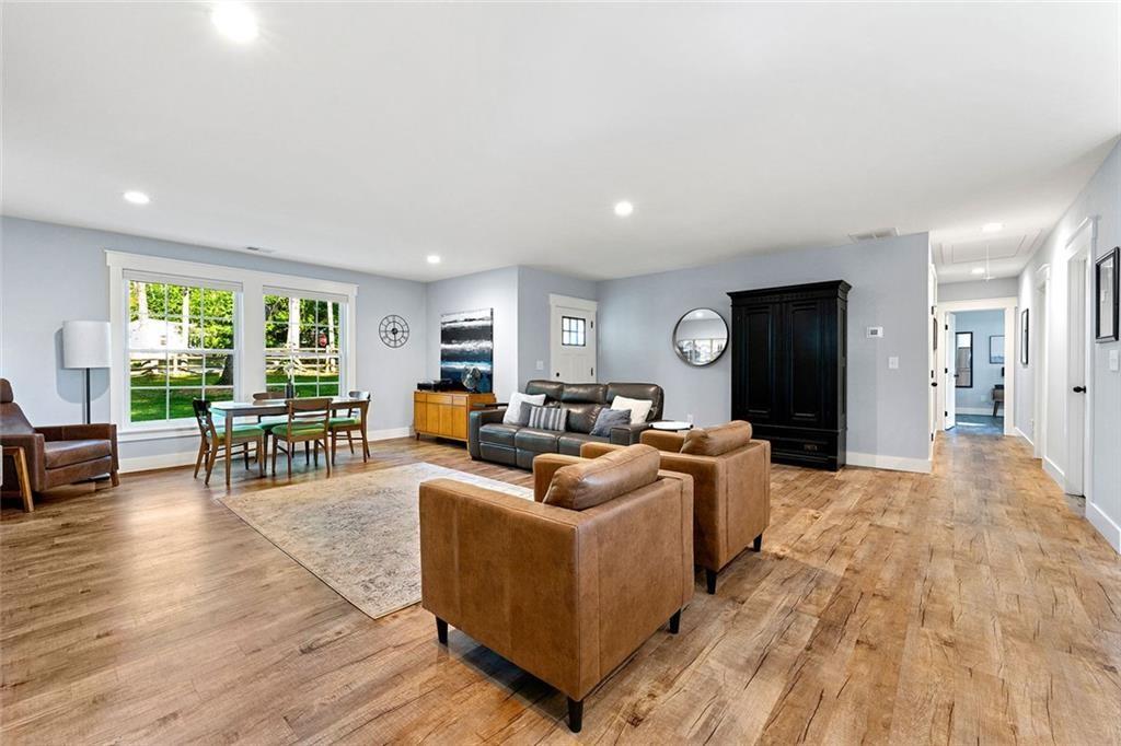 1921 Hazelwood Drive SE