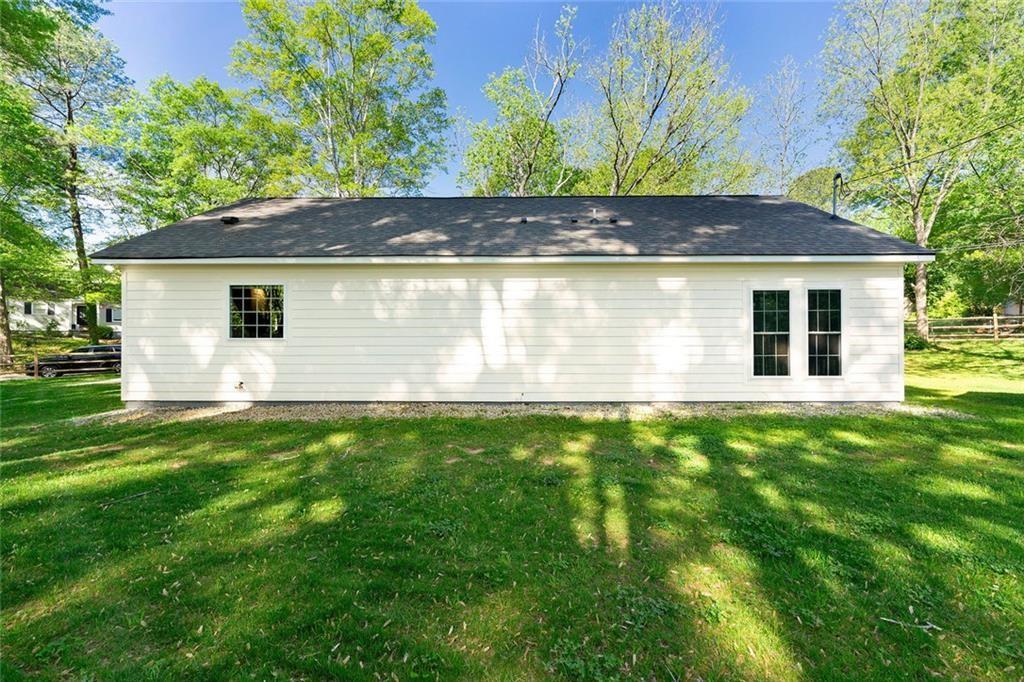 1921 Hazelwood Drive SE