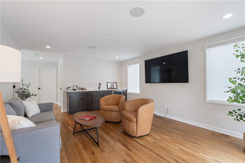 664B Timm Valley Road NE