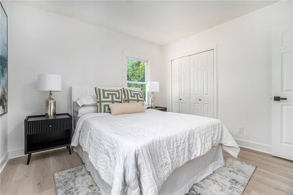 2539 Glendale Circle SE