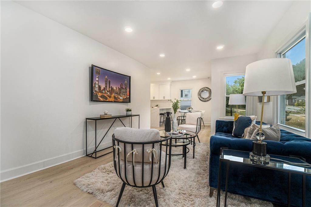 2539 Glendale Circle SE