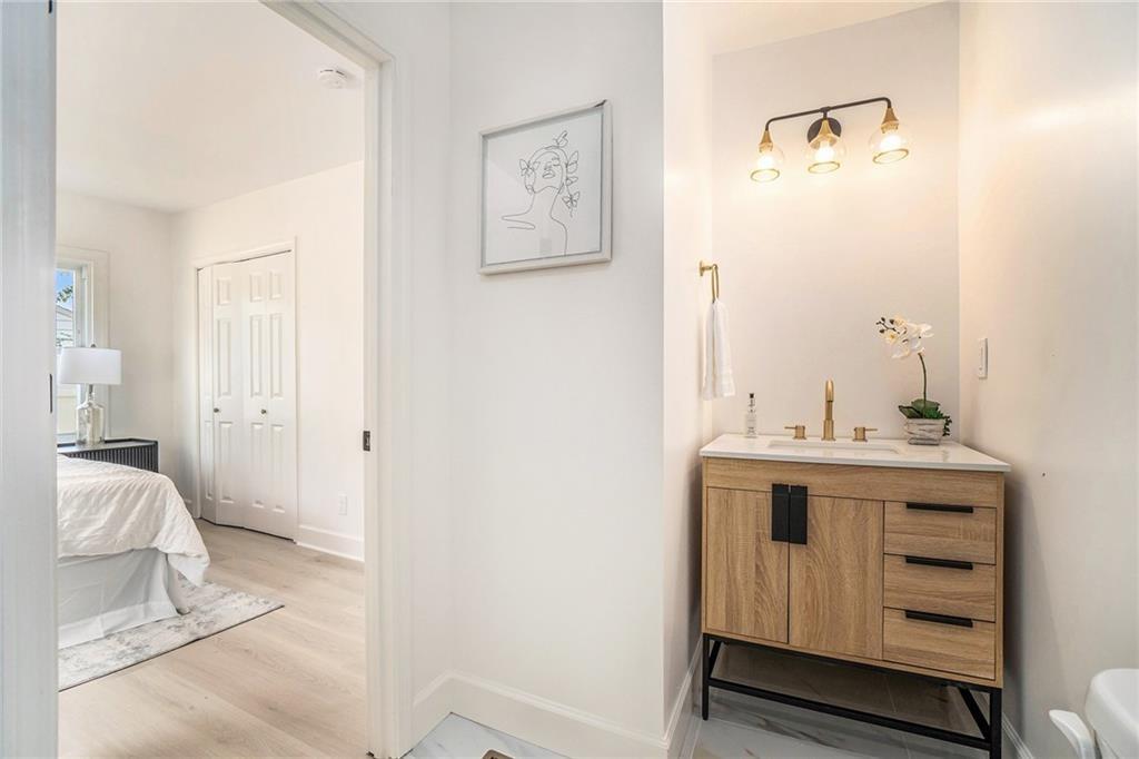 2539 Glendale Circle SE