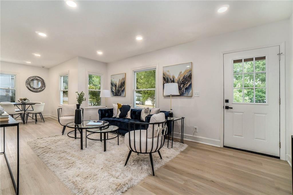 2539 Glendale Circle SE