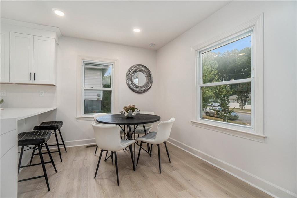 2539 Glendale Circle SE