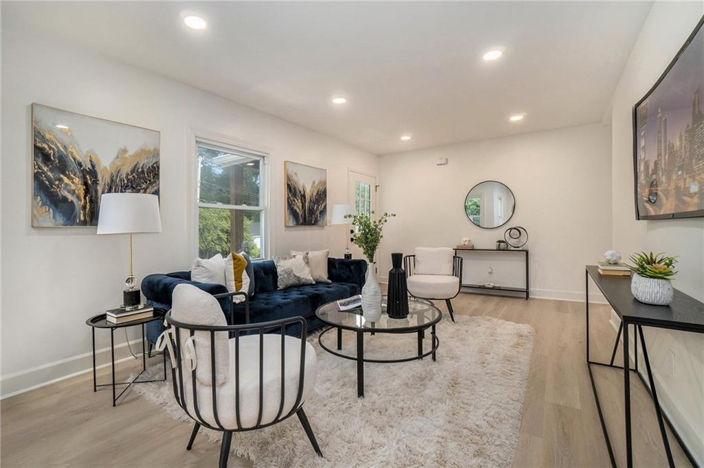 2539 Glendale Circle SE