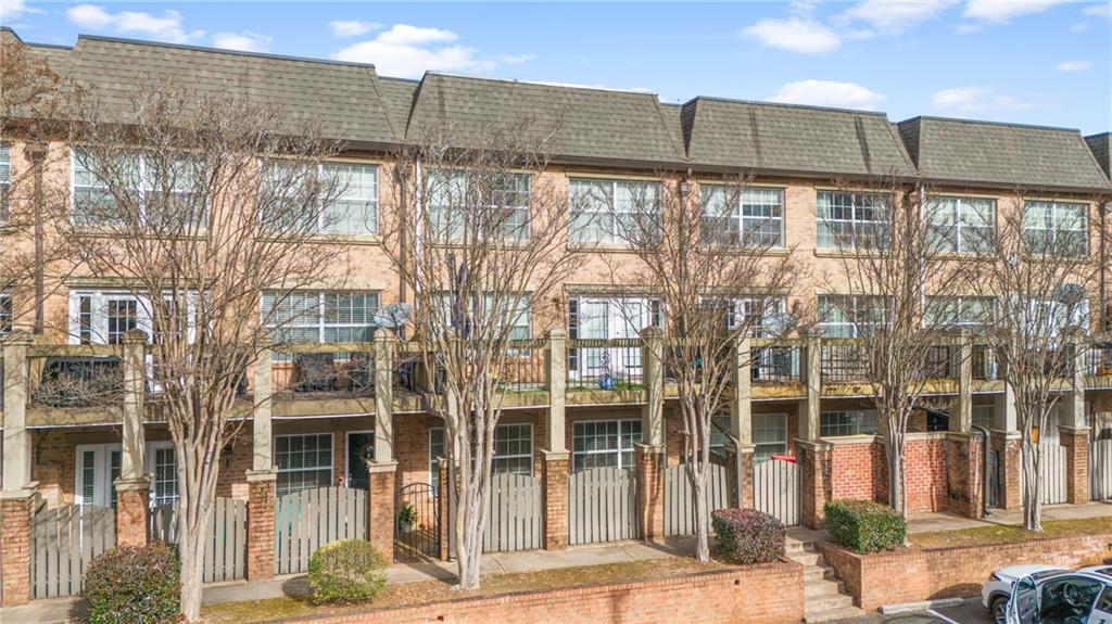 6980 Roswell Road Unit C10