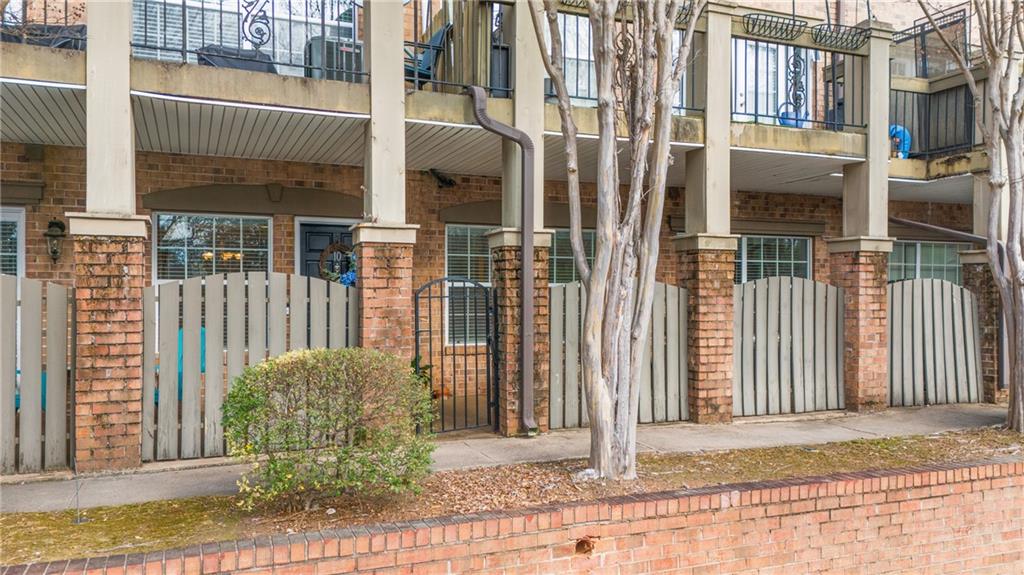 6980 Roswell Road Unit C10