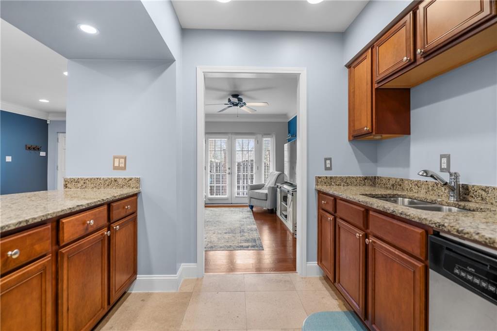 6980 Roswell Road Unit C10