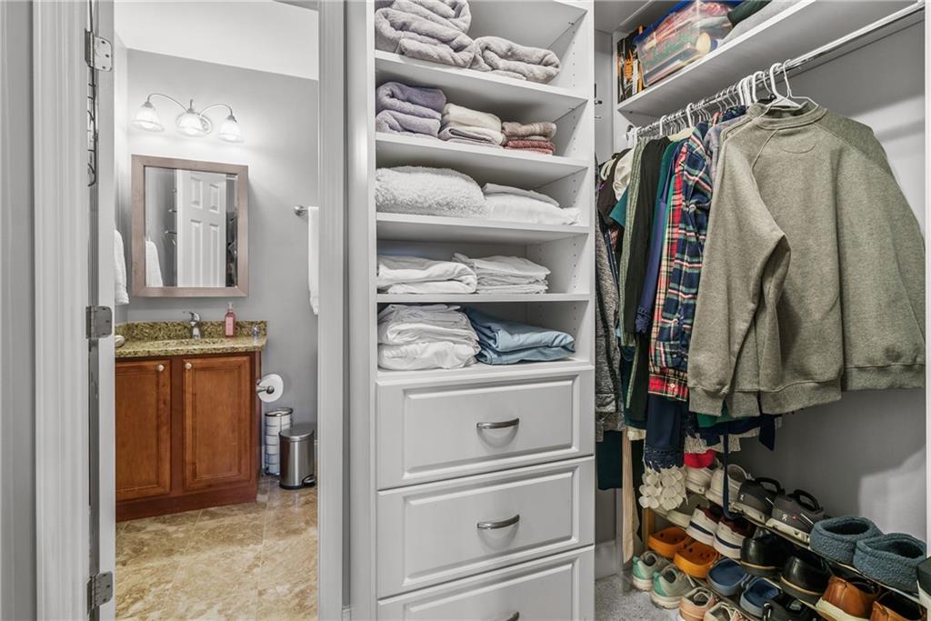 6980 Roswell Road Unit C10