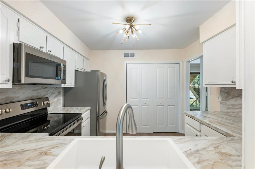 162 Amherst Place NW