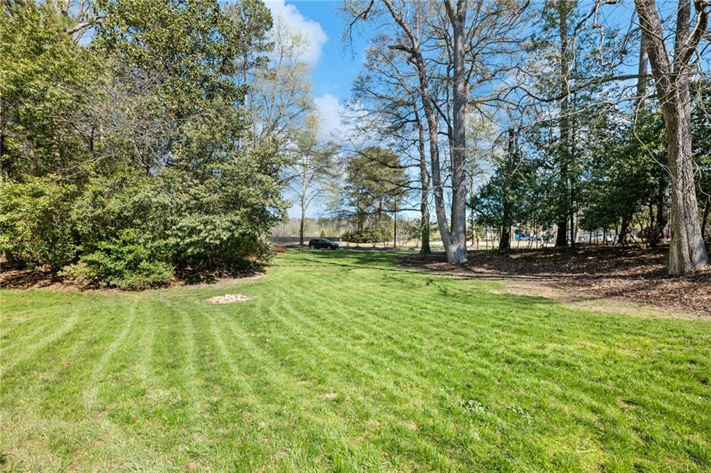 162 Amherst Place NW