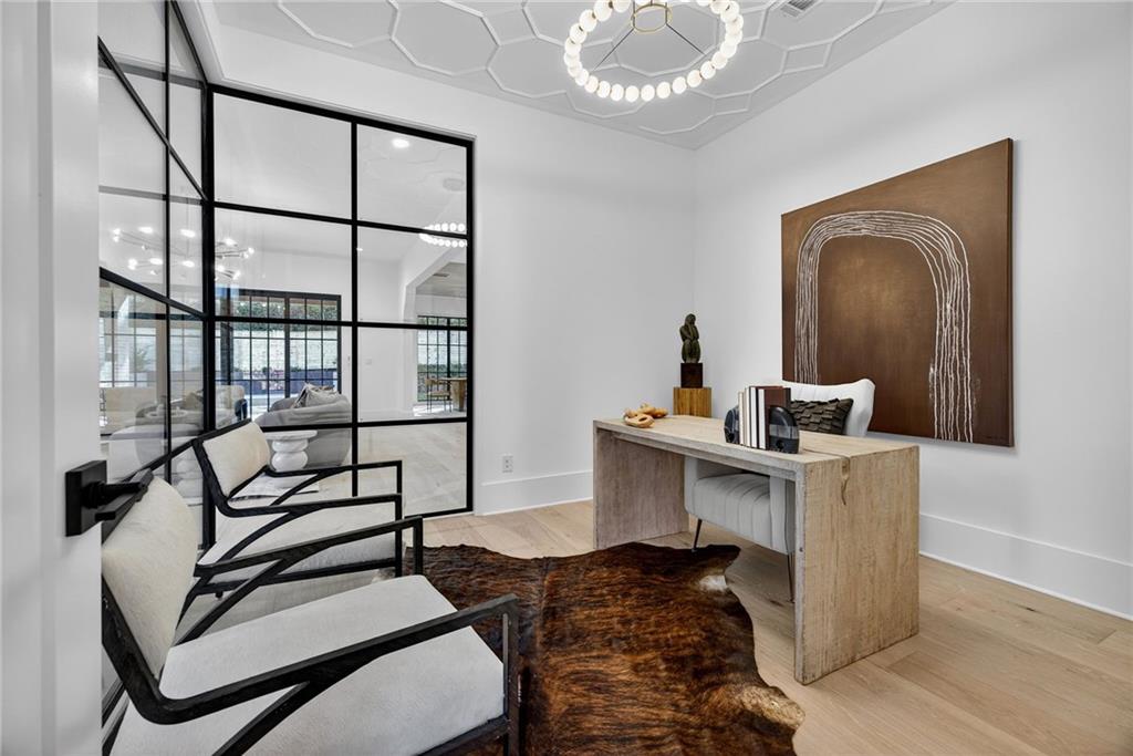 991 Courtenay Drive NE