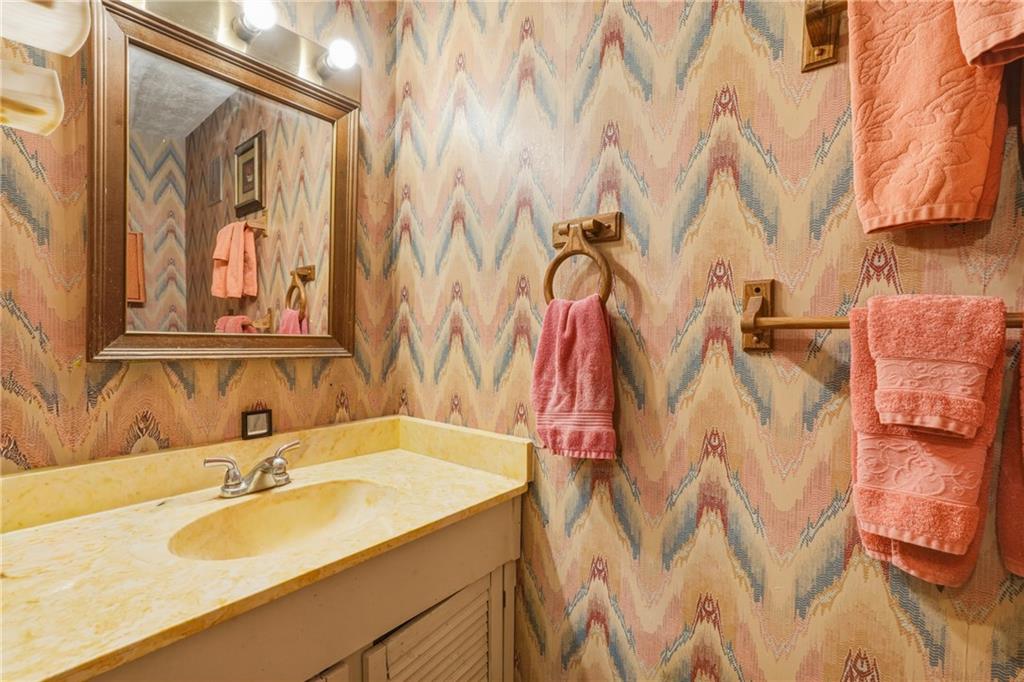 1198 Ashborough Terrace SE Unit J