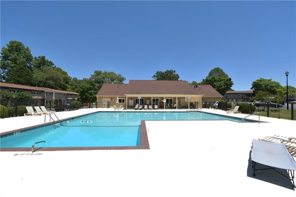 1198 Ashborough Terrace SE Unit J