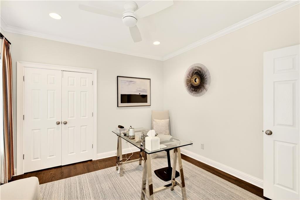 16 Conifer Circle NE