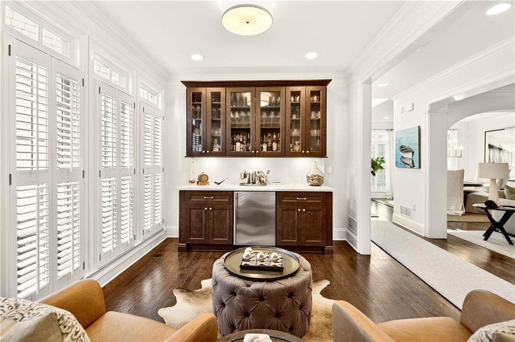 16 Conifer Circle NE