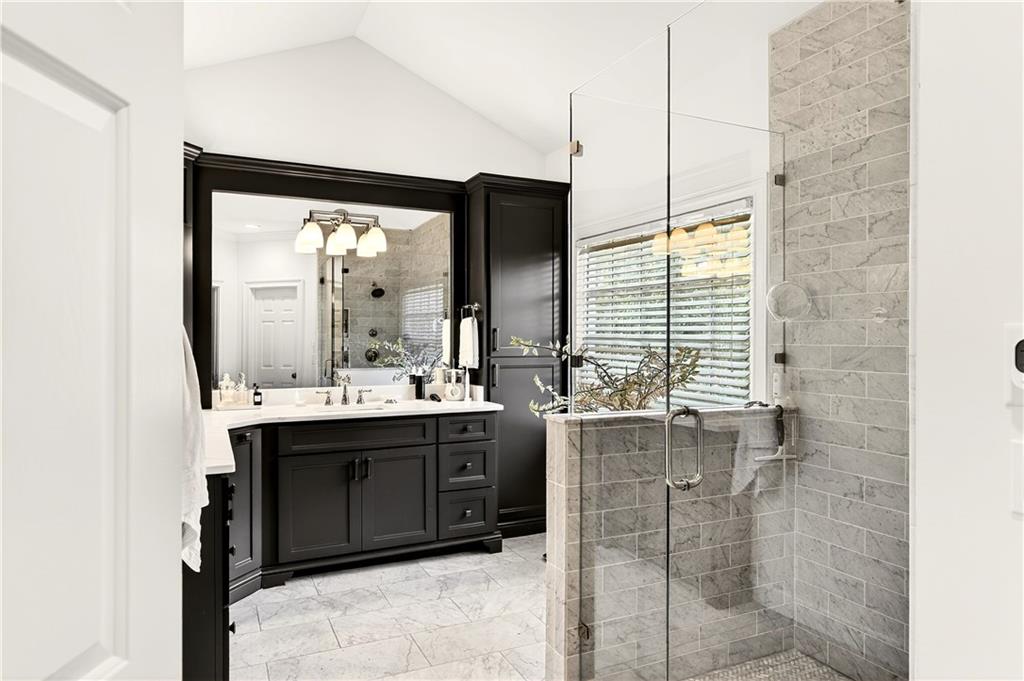 16 Conifer Circle NE