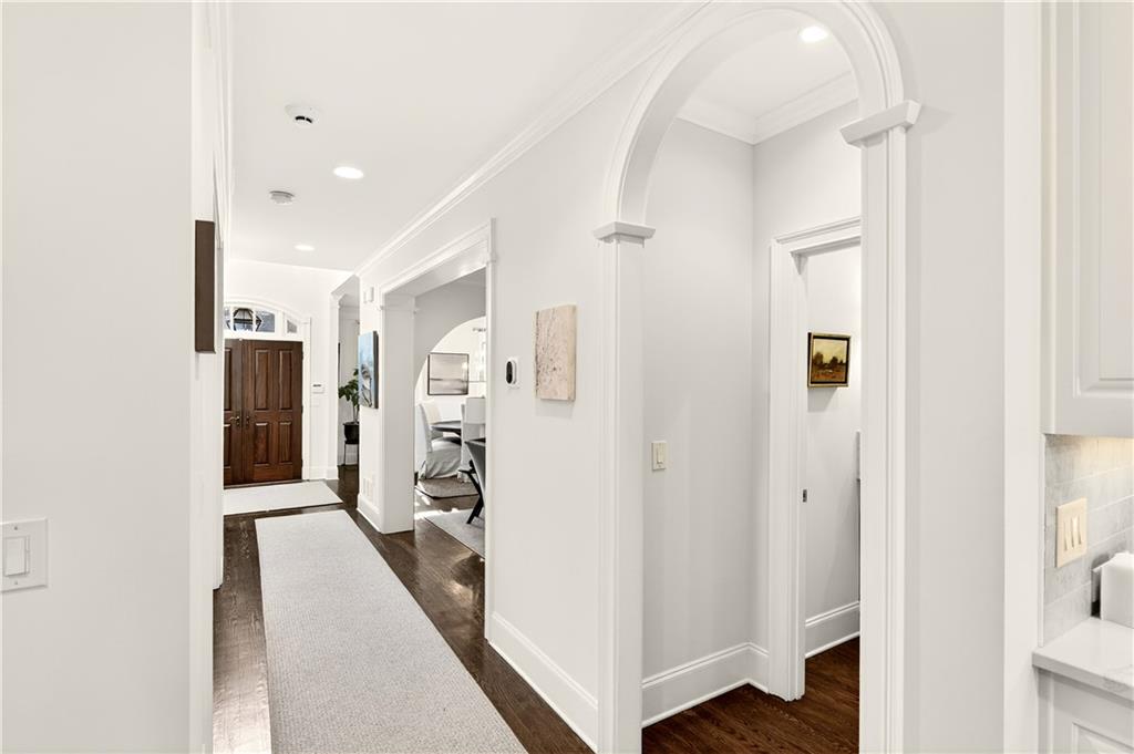 16 Conifer Circle NE