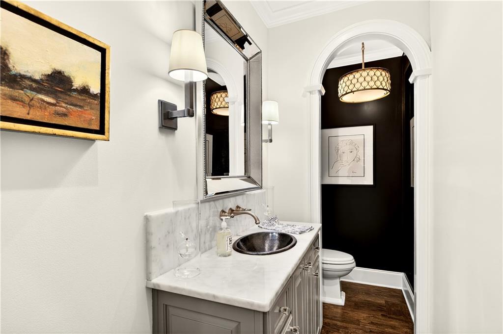 16 Conifer Circle NE