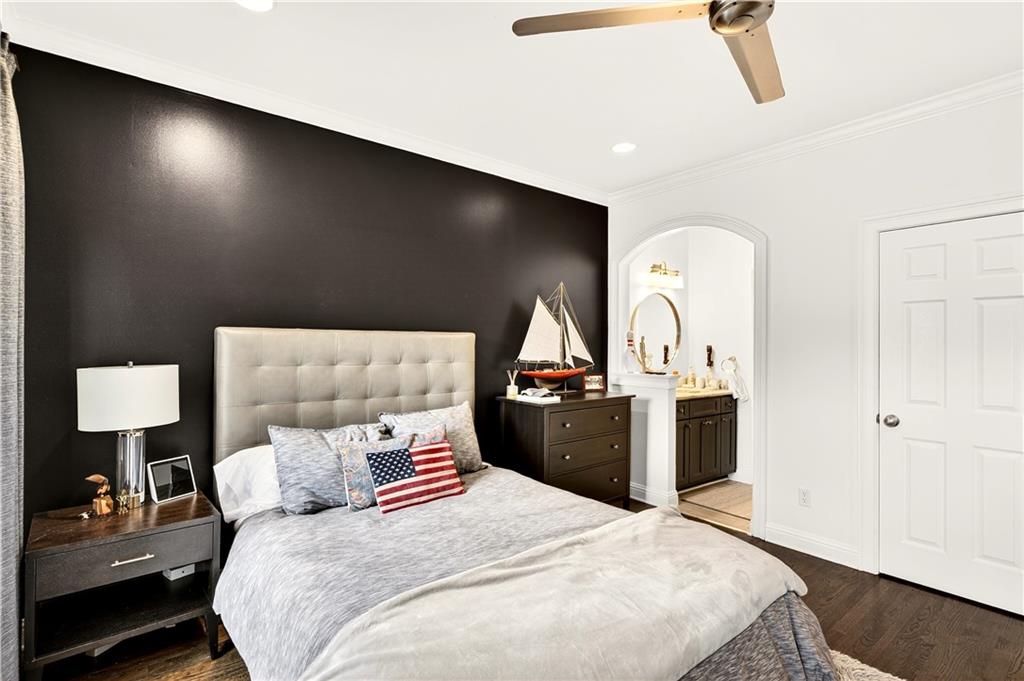 16 Conifer Circle NE