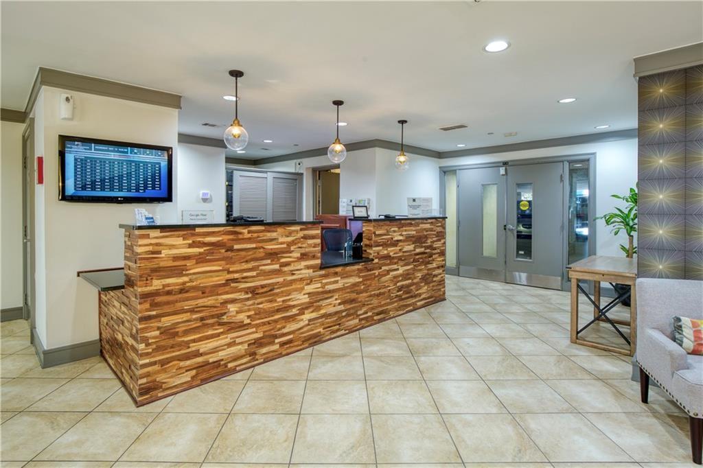 1101 Juniper Street NE Unit 1216