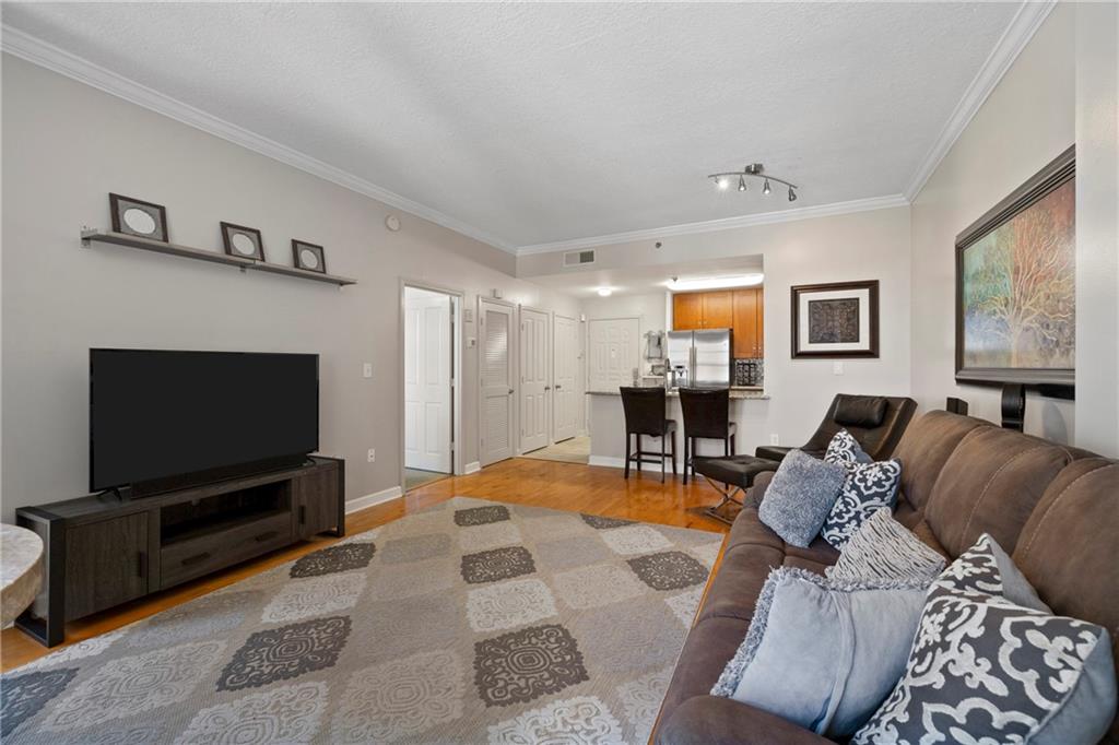 1101 Juniper Street NE Unit 1216