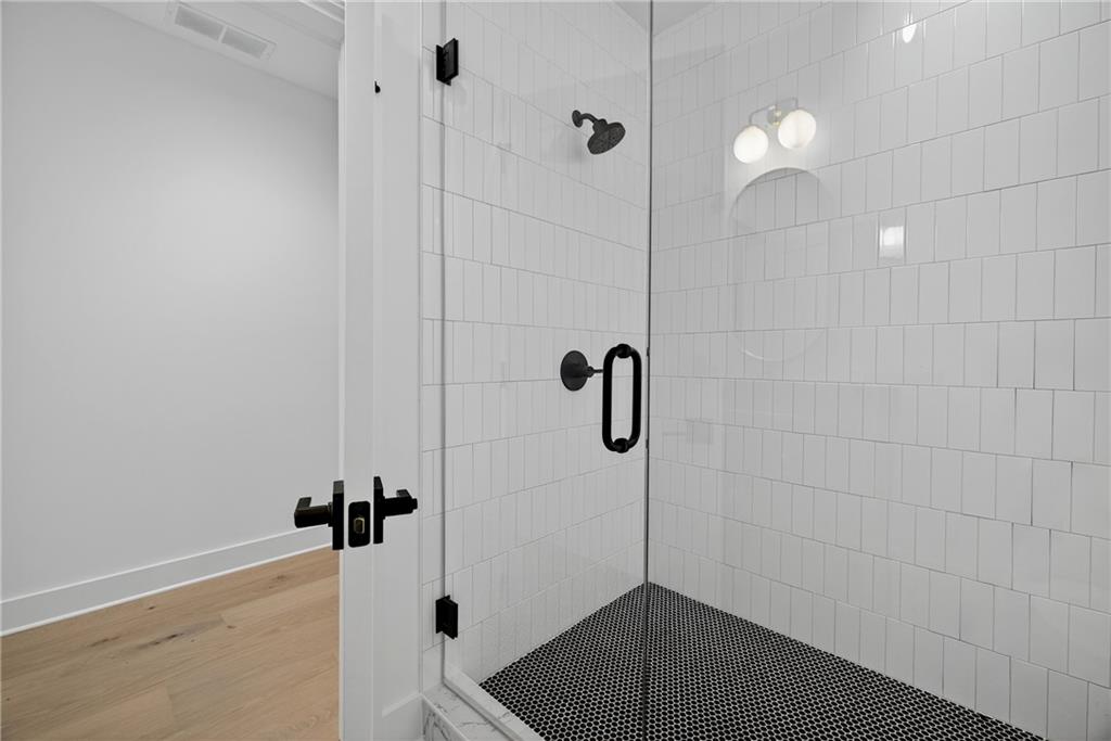 991 Courtenay Drive NE