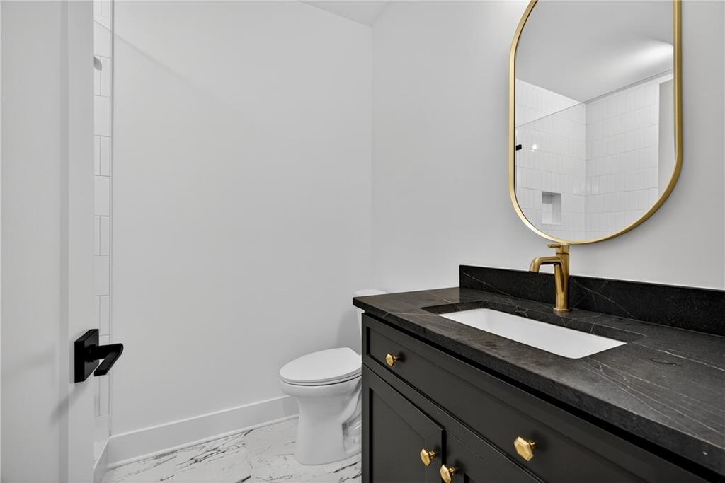 991 Courtenay Drive NE