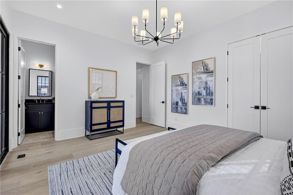 991 Courtenay Drive NE