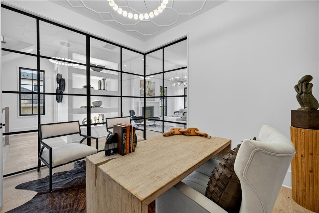 991 Courtenay Drive NE