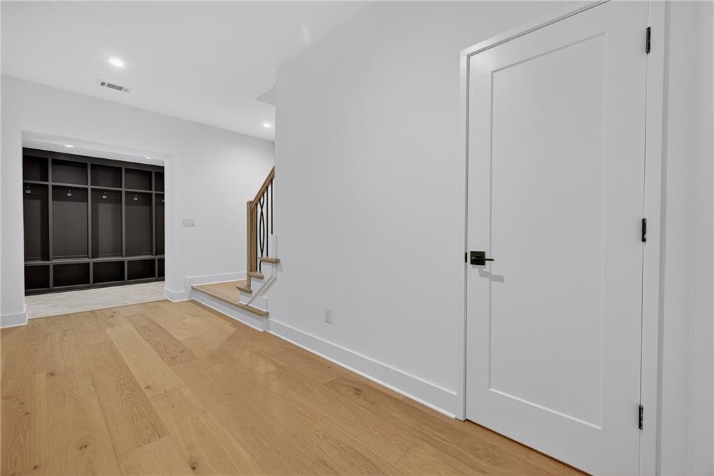 991 Courtenay Drive NE