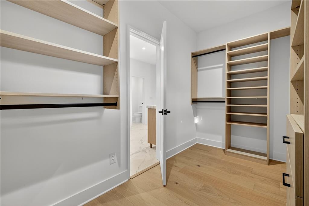 991 Courtenay Drive NE