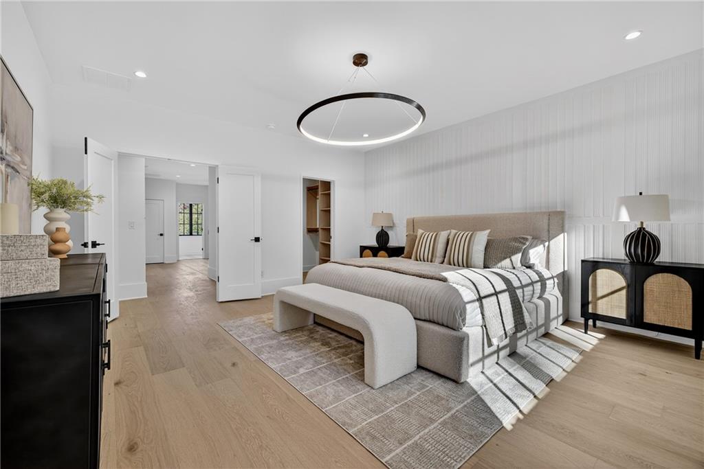 991 Courtenay Drive NE