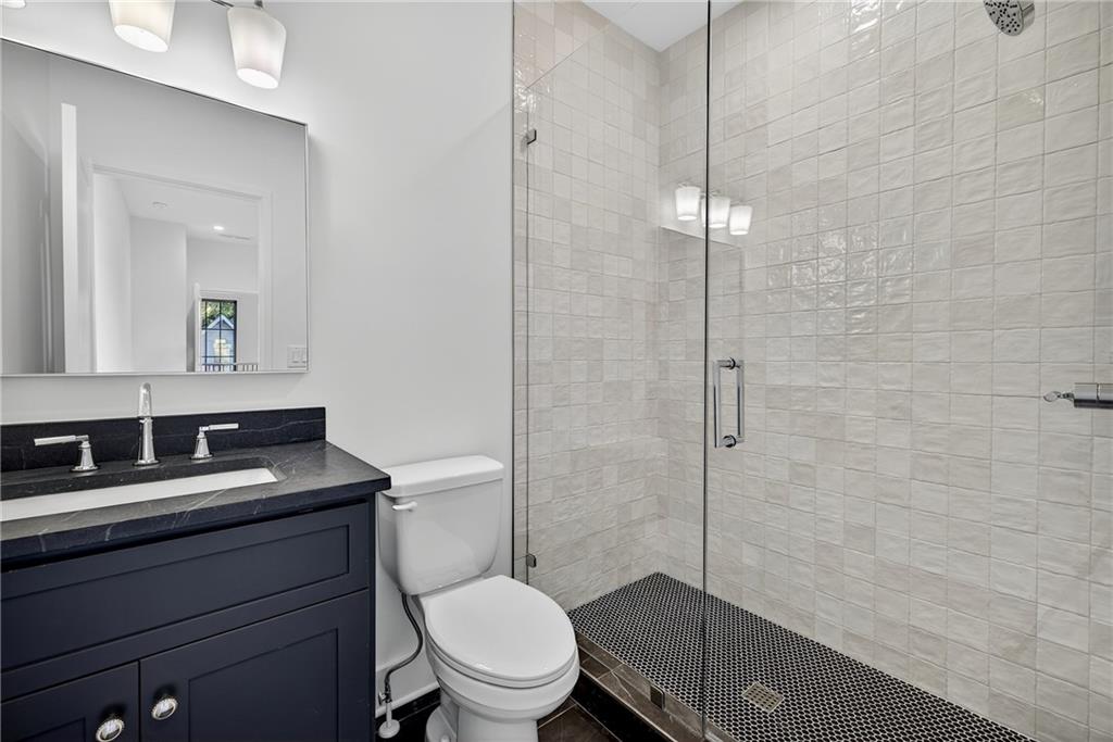 991 Courtenay Drive NE