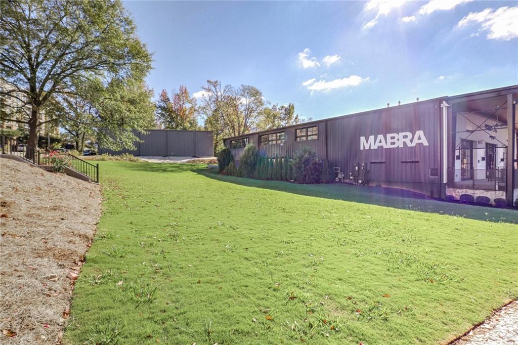 906 Brees Court