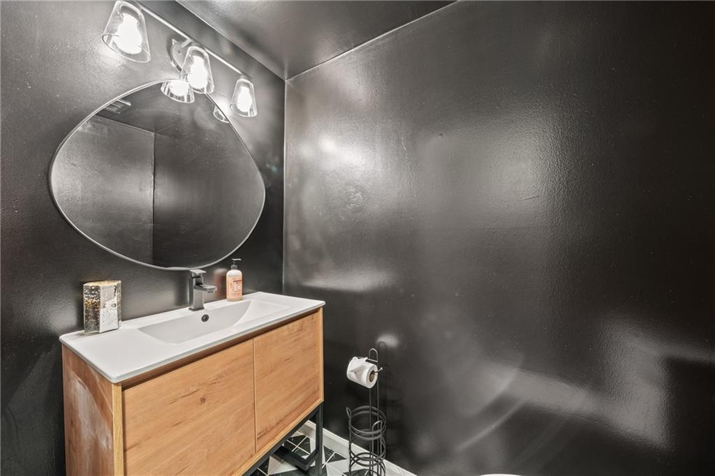 4300 Roswell Road NE Unit 28
