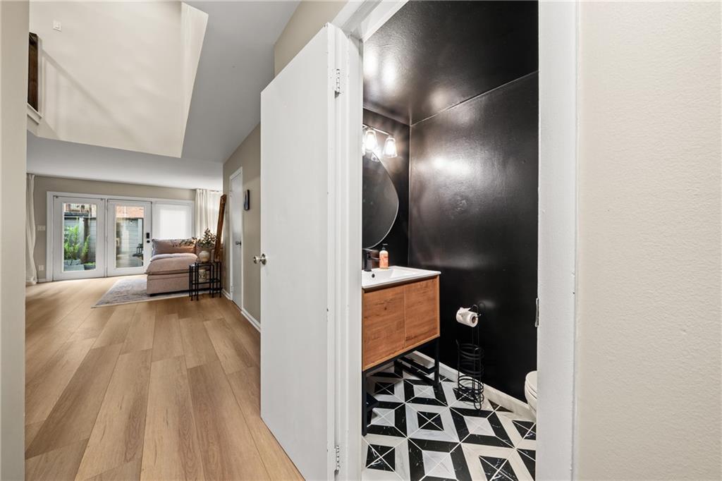 4300 Roswell Road NE Unit 28