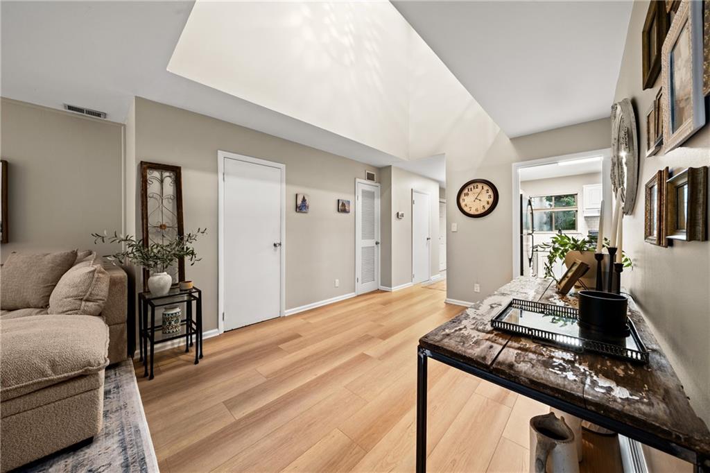 4300 Roswell Road NE Unit 28